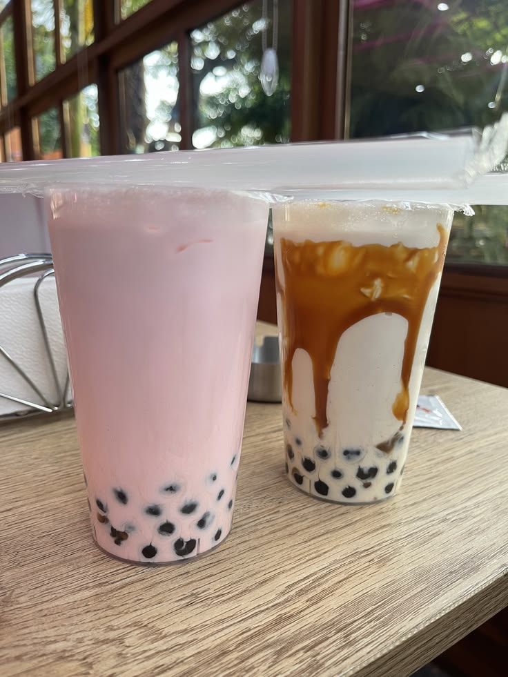 thepittcafe's tweet photo. ★ order: way-too-sugary bubble tea
♡ for: @vxlentine13 
★ from: anonymous
★ message: You keep showing up in my dreams, I found your sweater. I wish you’d text. I am sorry. https://t.co/aZ0DmNBMJ1