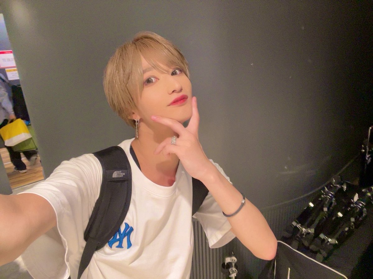 miss_you1225's tweet photo. ツアーファイナル👑

五反田BLAZEありがとうございました！！
最後までついて来てくれてありがとう☺️🩵

そしてブルーハワイいかがでしたか？？
緊張したー笑笑
フリも簡単なので一緒に次も踊ろうね😳

次はカナデビアホールで最高の景色を一緒に作り上げよう！

皆んなとならできるって信じてる！ https://t.co/jutjjm0HGb