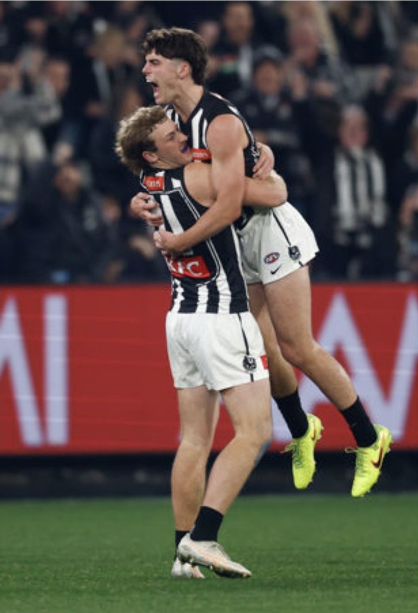 turtlemagpies's tweet photo. O'Bree's fledging Magpies picks swooping over the Blues
#GoPies π€π€
#FightForFly πͺ°
#LoveToHateCarlton
#AFLPiesBlues https://t.co/rdAaHSDoiw