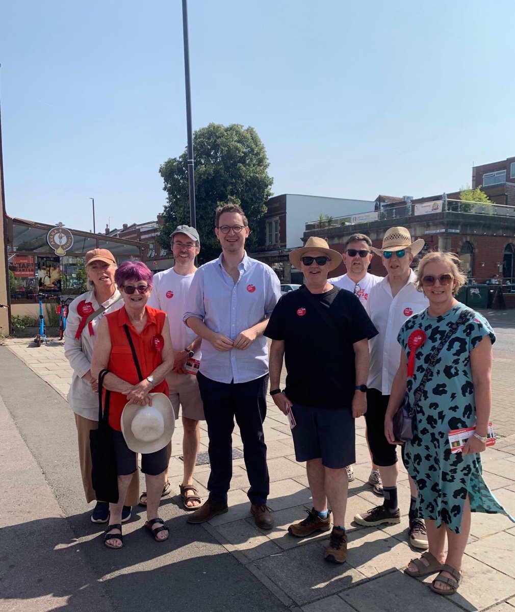 darrenpjones's tweet photo. A brilliant morning talking to local residents in Bishopston and Ashley Down with the @LabourBristol team. https://t.co/R7Ck62iiks