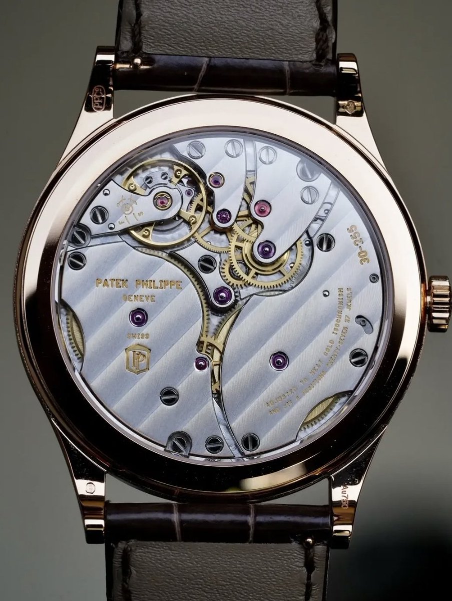 GlobalWatchClub's tweet photo. Patek Philippe Calatrava 6119R https://t.co/W1mZnyxmUn