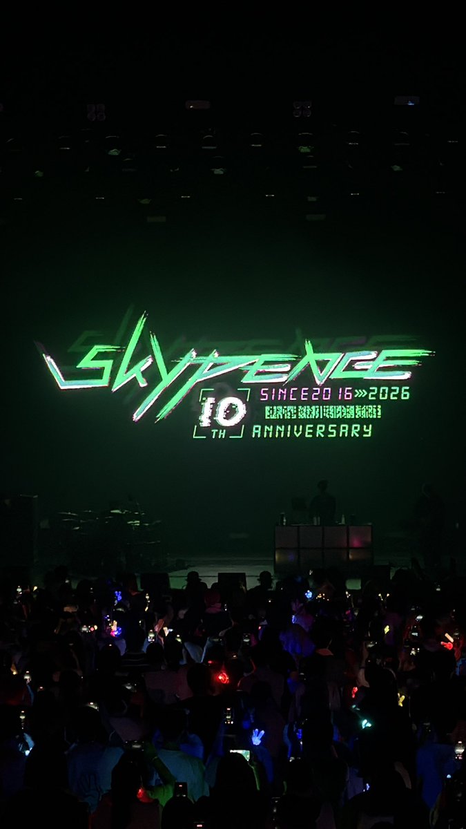Runo0705's tweet photo. スカイピースの10周年ライブ行けてよかったー

セトリ頑張ってやったけどはやふやなので期待しないで！

感謝感謝の7年前じゃあなくて10年前になってて泣けた！😭色々オリジナルが何個か入って良かったなー！
来年の全国ツアー楽しみ
 #スカイピース10周年ライブ
 #スカイピース10周年 https://t.co/KoZqS0292K
