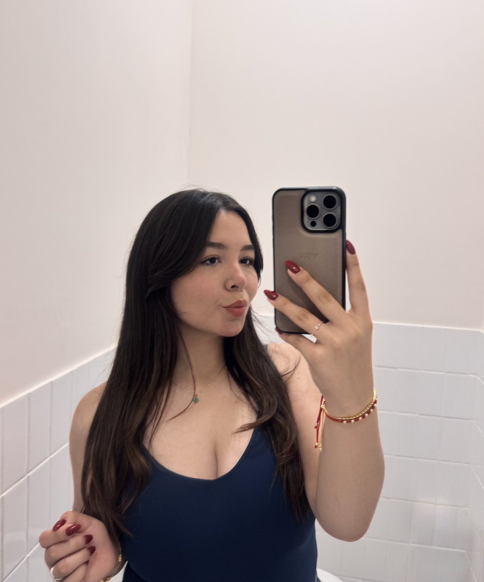 vaalgonzalezgm's tweet photo. 🌙🧿💋 https://t.co/UFVDOYCJll