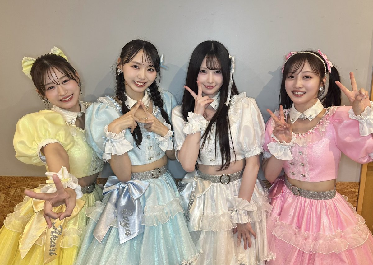 _NYANMIKA_'s tweet photo. #安部若菜卒業コンサート 
TETRA呼んでくれてありがとう♡
卒業おめでとう！！親友^_^ https://t.co/sRUV5A34Yi