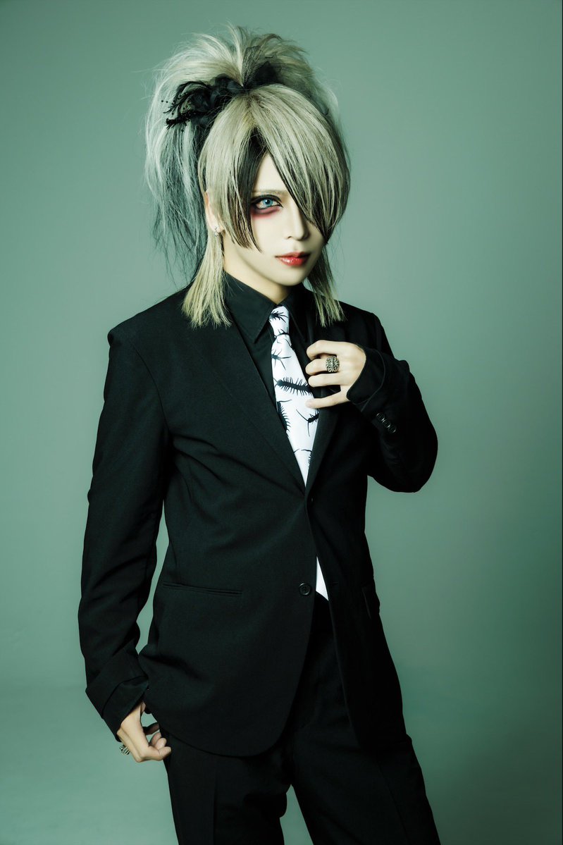Status_Unknown4's tweet photo. 🪰蜈蚣🪰

八咫 咲弥

-sakuya-

黄

@mukade_sakuya https://t.co/oGDVbc2apk