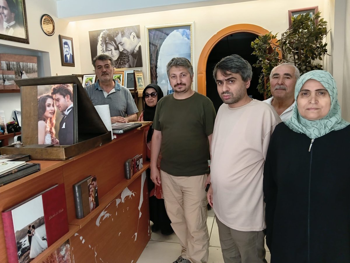 akkagithane's tweet photo. 📍 Mehmet Akif Ersoy Mahallesi Esnaf Ziyareti

AK Parti Kâğıthane Teşkilatı olarak Mehmet Akif Ersoy Mahallemizde esnaflarımızı ziyaret ederek hayırlı işler temennilerimizi ilettik.

Esnafımızın talep ve önerilerini dinledik, samimi sohbetleri ve içten misafirperverlikleri için teşekkür ediyoruz.

Mehmet Akif Ersoy Mahallemiz için hep birlikte çalışmaya devam edeceğiz.

@erkanyildirim76 
@abdullahozdemir 
@akpartiistanbul