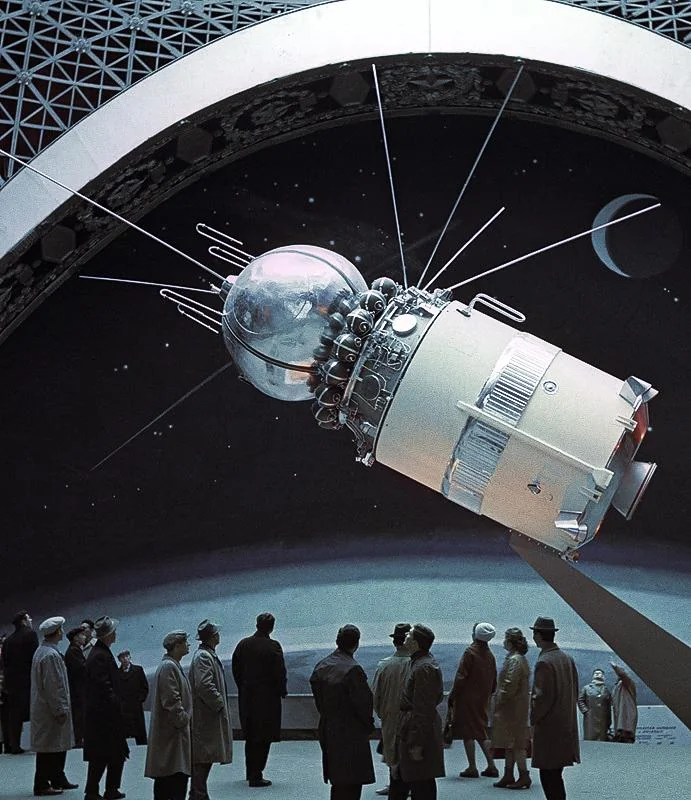 eastblocvisuals's tweet photo. Vostok spacecraft model in the Cosmos Pavilion at VDNKh, Moscow, 1975. https://t.co/K2xVhNkiHL
