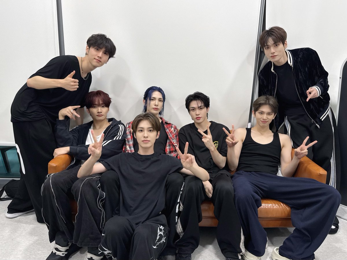 the_EPEX's tweet photo. [🎁]
𝐄𝐏𝐄𝐗 𝟒𝐭𝐡 𝐂𝐎𝐍𝐂𝐄𝐑𝐓 𝐃𝐀𝐘 𝟏 🩵

#EPEX #이펙스 #Eight_Apex #EPEX4thCONCERT #ECHO #위시 #뮤 #아민 #백승 #에이든 #예왕 #제프 https://t.co/BOSvAYb0Ul