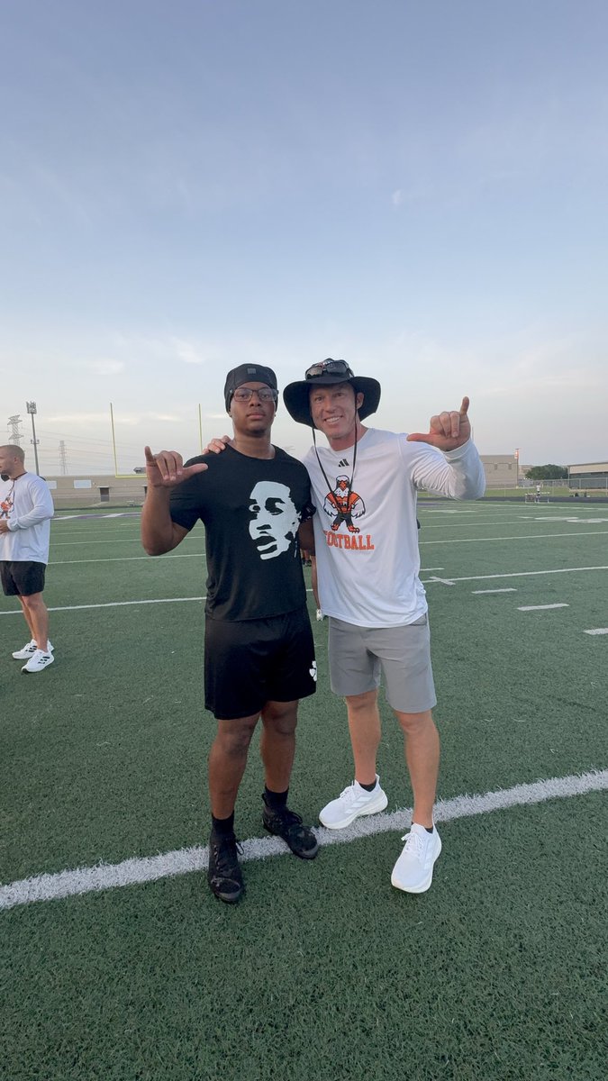 IsraelTheeGreat's tweet photo. Blessed to compete at the @UTPBFootball Prospect Camp today! Thank you to @CoachSoftley, @UTPBCoachBook, and the coaching staff for the opportunity. Grateful to build relationships with a great program! #AGTG #MAXOUT #FalconsUp @HSBobcats2526 https://t.co/UHpBJbSxpi