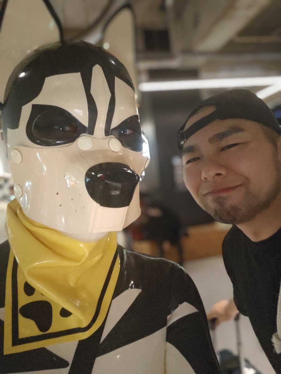 willowinuyanagi's tweet photo. 自撮りしてたら文字通り飛んできてツーショしてくれた！残像すごっ！

#GFZ_Tokyo https://t.co/kCL2361oPJ
