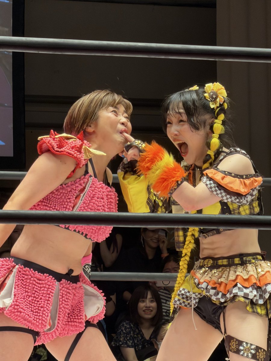 Echan81016's tweet photo. 東女有史以来、かつてこれ程までにお下品な試合があっただろうか？

めちゃくちゃ笑ったw

#tjpw 
#シン・広田・葛飾さくら
#HIMAWARI https://t.co/1nI1JRVtbr