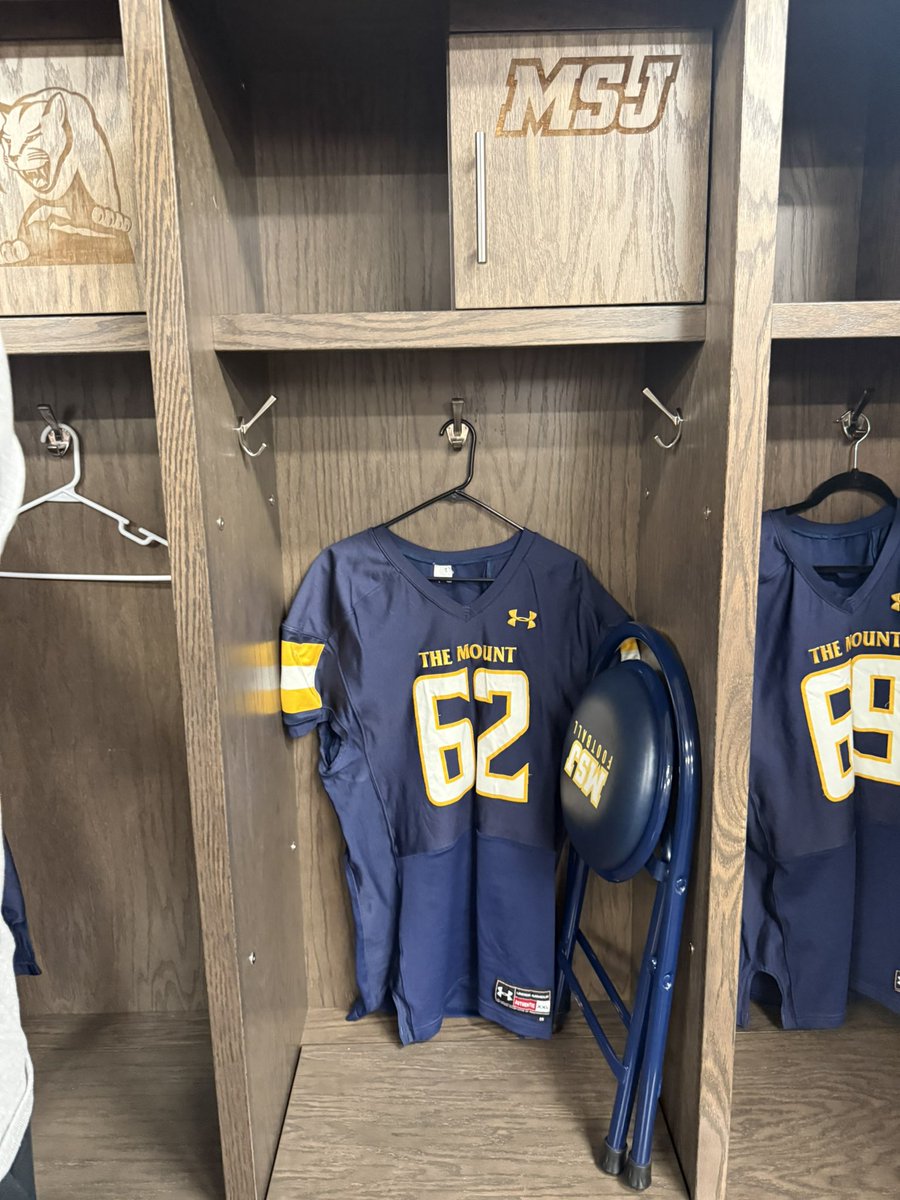 TLarison2027's tweet photo. After a great visit and talk with with @coachtmsj I'm blessed to receive my 4th official offer from @MSJ_FB  to continue my academic and athletic journey 

@CoachWalker8383 @LMHSCoach_T @LMHSAthletics @CoachHopperton @Coach_DHughes https://t.co/ljiJbBkbkE