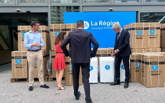 Forhalinton's tweet photo. 🚨1,5 million d'euros pour 1500 clims.

Prix public : 399 €.
Coût annoncé : 1 500 000 €.
901 500 € de différence.

Wauquiez, où est passé l'argent ?
Les copains, les cabinets, les intermédiaires.
La Région paie, les citoyens trinquent.
L'argent est parti en fumée.
Avec la transparence.