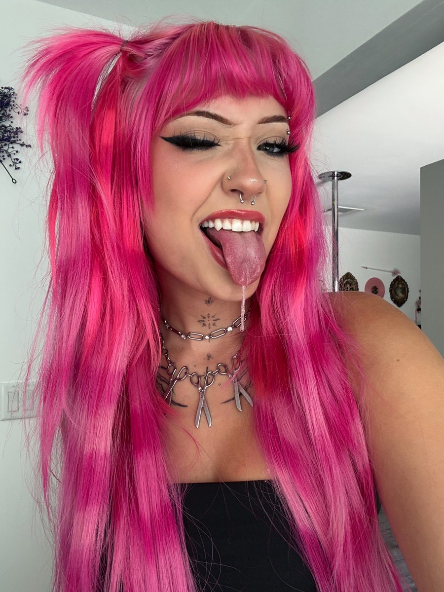 charleygrayyy's tweet photo. spit again, ur welcome!! https://t.co/m2vup5Ej1N