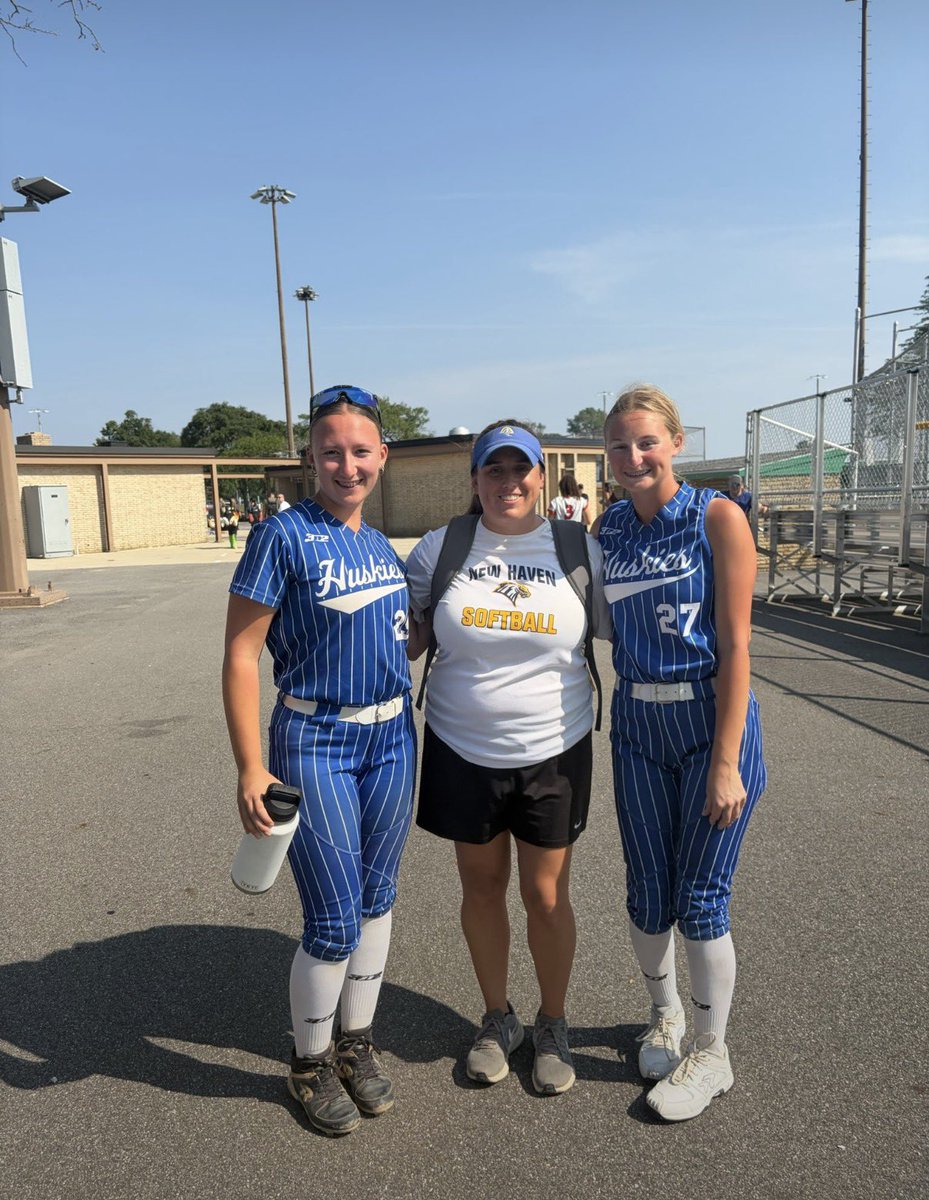 KenzieConley25's tweet photo. Thank you so much @BarryUSoftball for hosting an amazing camp in Long Island. I had an amazing time learning new skills from a variety of coaches and getting live game action in the scrimmages.

@EStateHuskies @esh16UHarris @Johnknopf10 @CoachPenny_OLY @3N2TeamClutch https://t.co/laaIYQPiZt
