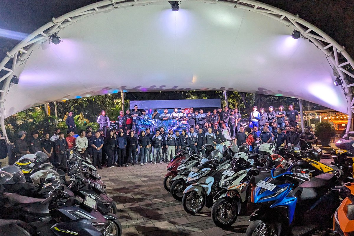 ruangotodotcom's tweet photo. Night Ride Honda Vario Street Nation Satukan 150 Bikers, Vario Street 125 Jadi Sorotan https://t.co/f1RhEUjKcv https://t.co/K9TB4W3rT3