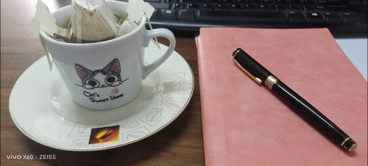 RGl9RdZ2qF1klzV's tweet photo. New semester unlocked! Fresh notebooks, big dreams, and ready vibes ahead. Let’s make this term count https://t.co/i3cXsI9DjH