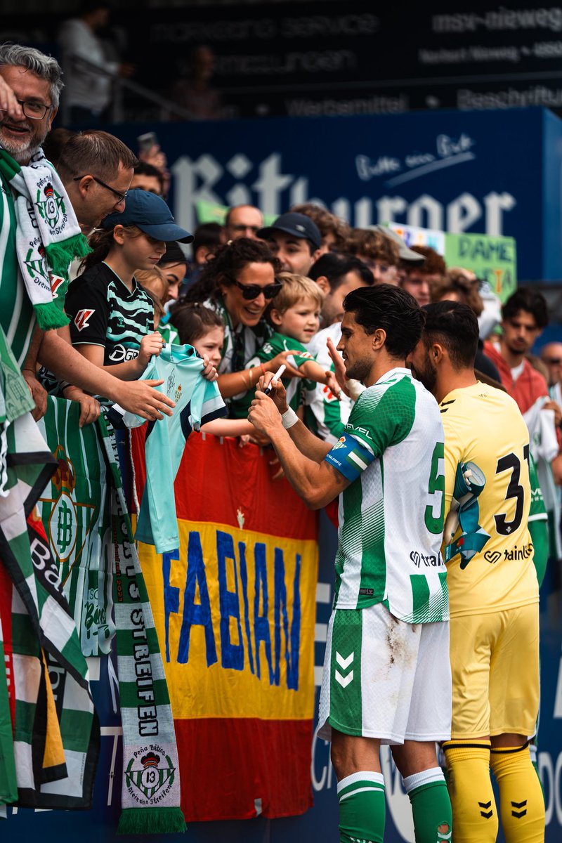 MarcBartra's tweet photo. Primer partido y primera victoria, en Alemania. Abrochaos los cinturones, se viene una temporada apasionante. 💚🚀 https://t.co/qruHYEuG1Z