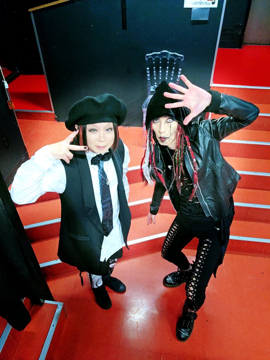 peni_ojiro's tweet photo. CRACK6 TOUR
終わっちゃいましたね。

あっというまだったなぁ。
もっとライブしたかったな。

FINALの今日は
出し切った！
ってライブだった。

いいツアーになったよ
みんな本当にありがとう！

写真は
260718
shige6 and jiro6！ https://t.co/nBIRCLYOKW