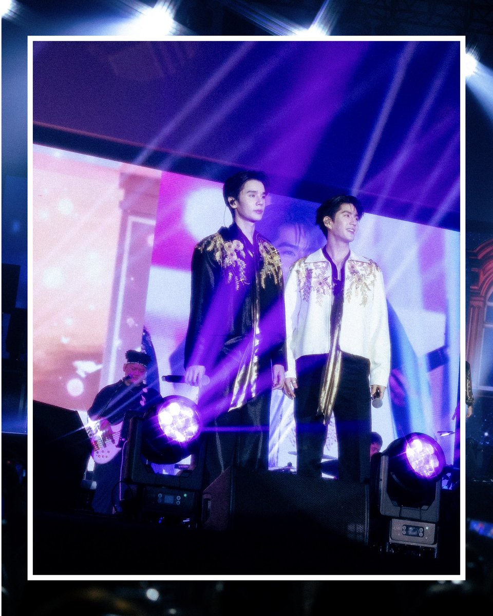 GMMTV's tweet photo. 呢兩日真係又開心又感動～ 希望之後仲有機會再同大家相聚一齊玩！🙏🏻🥰

เป็น 2 วันที่สนุกและตื่นเต้นมากๆ มีความสุขสุดๆ เลย หวังว่าแฟนๆ จะมาสนุกไปด้วยกันแบบนี้อีกครั้งในโอกาสหน้านะครับ 🙏🏻🥰

#JimmySeaDreamScapeInHKD2
#GMMTV @jimmyyjp_ @Sea_tawinan https://t.co/CroIfxkLdL
