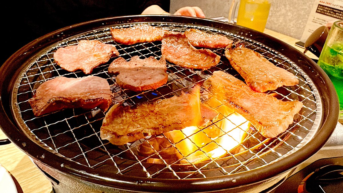 Alice_owl_'s tweet photo. VALO後の焼肉&amp;カラオケ熱すぎる https://t.co/h41HHyW3RD
