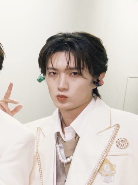 10yama__'s tweet photo. 山中柔太朗って200色あるねん https://t.co/U8O1UB2HNt