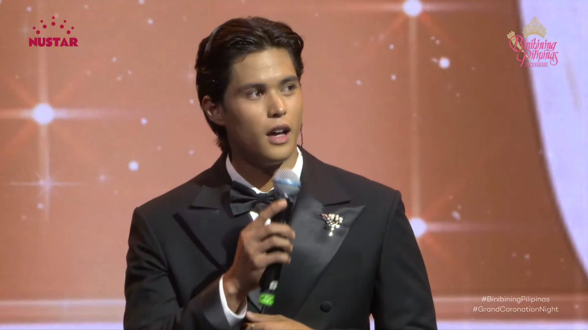 kylekkonly's tweet photo. WTF Ang POGI!! KYLE ECHARRI
😭🥰❤️👏

#KyleEcharri @kyle_echarri 
#BinibiningPilipinas2026 https://t.co/AkGNI1ciM6