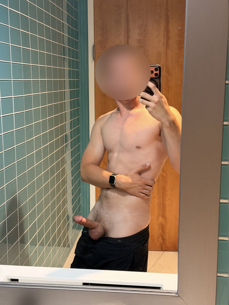 rybrent's tweet photo. Working out always makes me horny as fuck, glad my gym has a private bathroom🥵 https://t.co/SvQOFFNGlJ