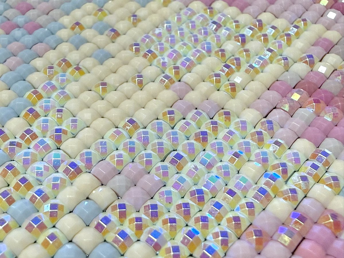 Hanaka_Gallery's tweet photo. 進捗！

ぼちぼち私の周りでも夏祭りの気配が
祭りの空気を感じたい反面！
熱くて出たくない気持ちが無きにしもあらず
悩ましい

#ダイヤモンドアート
#diamondpainting https://t.co/pxNyHYocZG