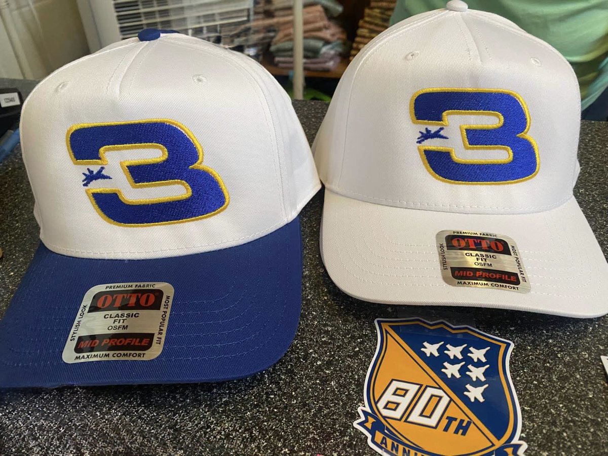 GregBrownII's tweet photo. 🇺🇸Great night celebrating our Blue Angels! Although #3 said he won’t be back up until Tuesday, we told him he has our full support! Happy Blues Saturday! 💙💛#freethe3 https://t.co/K9KtaebgyF