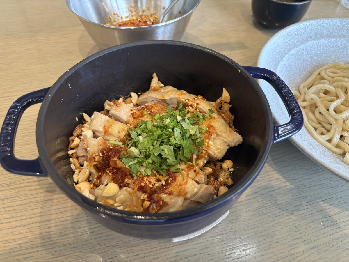 16raymgs's tweet photo. 楽しみにしてたお料理教室行ってきた✨楽しかったし美味しかったしまた別メニューで行きたい！ https://t.co/29H7B2i08v