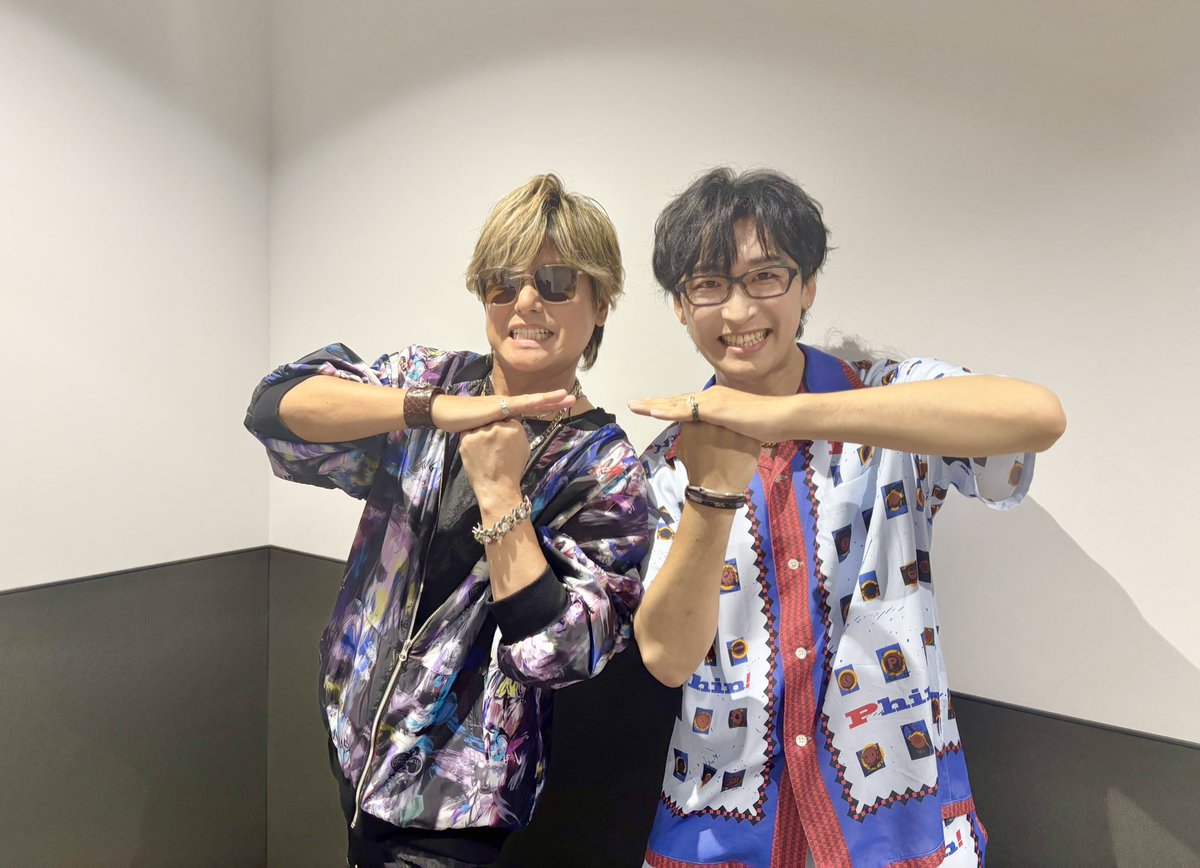 Terashima_dayo's tweet photo. 楽しかった…SideMメンバー…ホントにアホだったな…（笑）
いろんな方々と賑やかにお話できて嬉しかったです！

森久保さんとの親子コラボ！
緒方さんのステージ袖で一緒に歌った『残酷な天使のテーゼ』！
寺島のライブバンドのドラム、北村望くんと久々の再会！

嬉しい一日☺️

#Lantis 
#LantisDAYZ https://t.co/91aGPopvEi