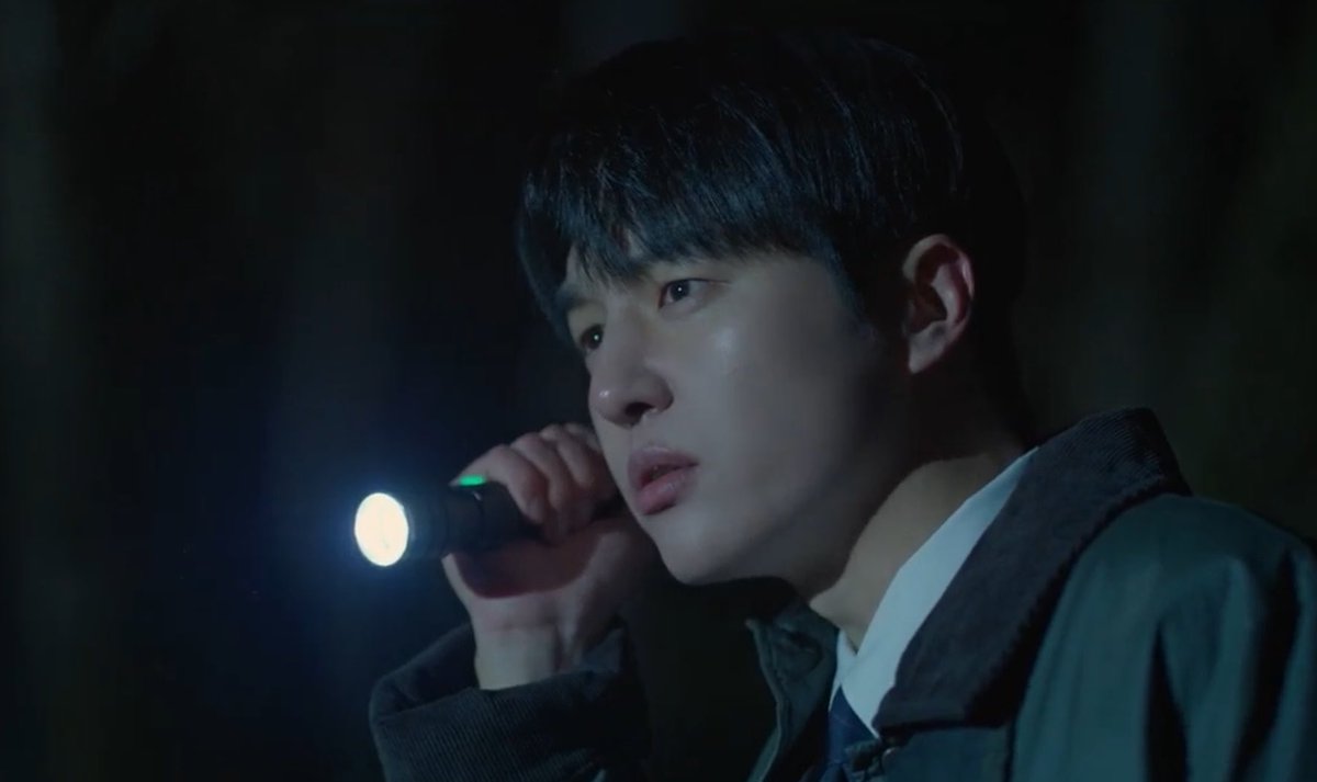 kenthusiastic10's tweet photo. Not even five minutes in, and I was already sold on #SpookyInLove. A first meeting scuffle and misunderstanding between the leads is a promising start, but I’m most excited for the paranormal cases and helping ghosts find peace. #SpookyInLoveEp1 #ParkEunbin #YangSejong https://t.co/ZKPkyPF1Yd