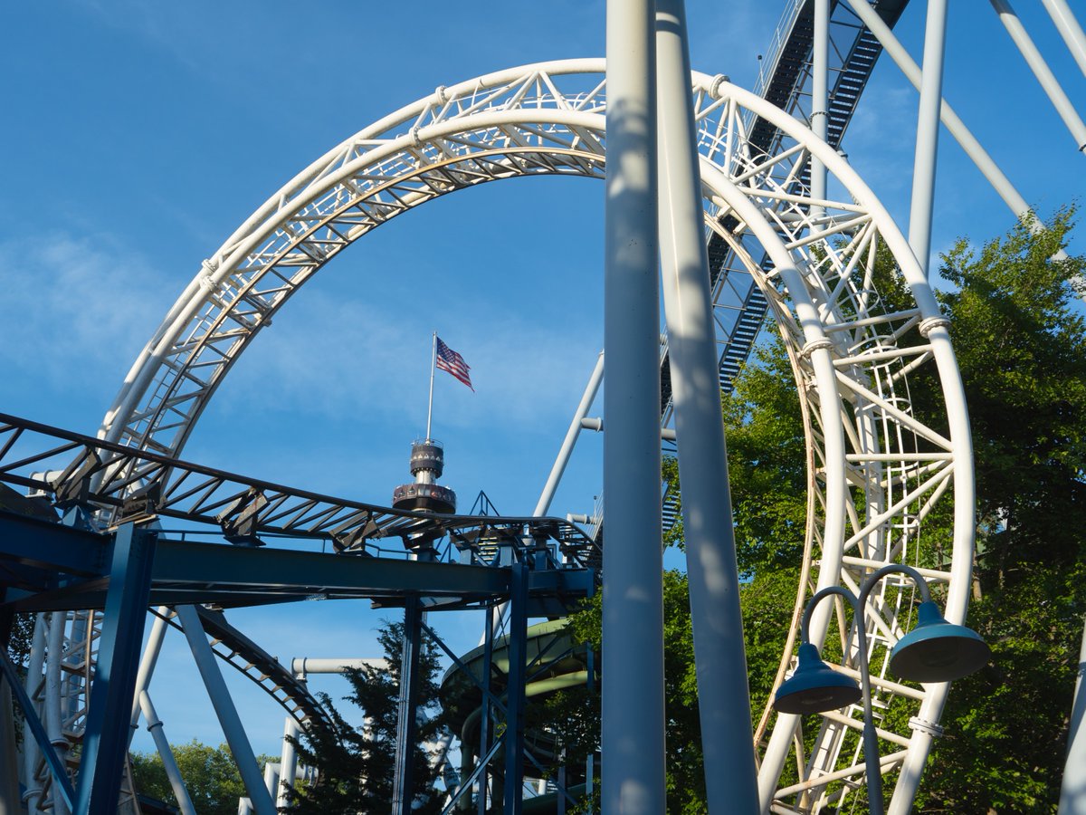 Hersheypark's tweet photo. We're ready for a fun Saturday in The Hollow! Where are you heading first this weekend at #Hersheypark? 👇

🎟️ Just a few days left to pick your visit date for $39.99: https://t.co/SB4nu81FzD https://t.co/7OWVIcppnY