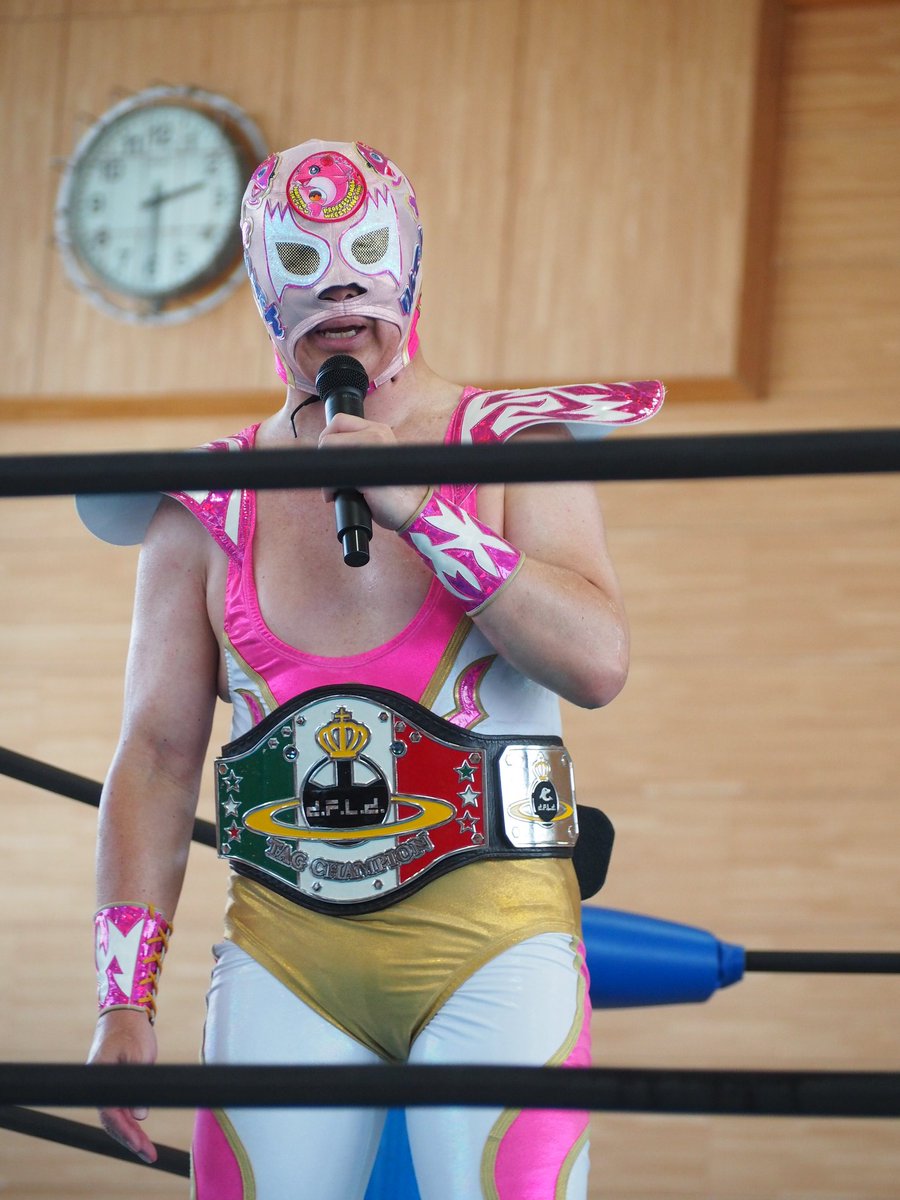 fAijZsN5rt3jjWd's tweet photo. 7.18 佐賀
おぎ元気ストロングfes.
大会を締めるは
見事メインに勝利した
デルフィン選手!
#スペル・デルフィン
#OGSF https://t.co/1pbnBdiKHT
