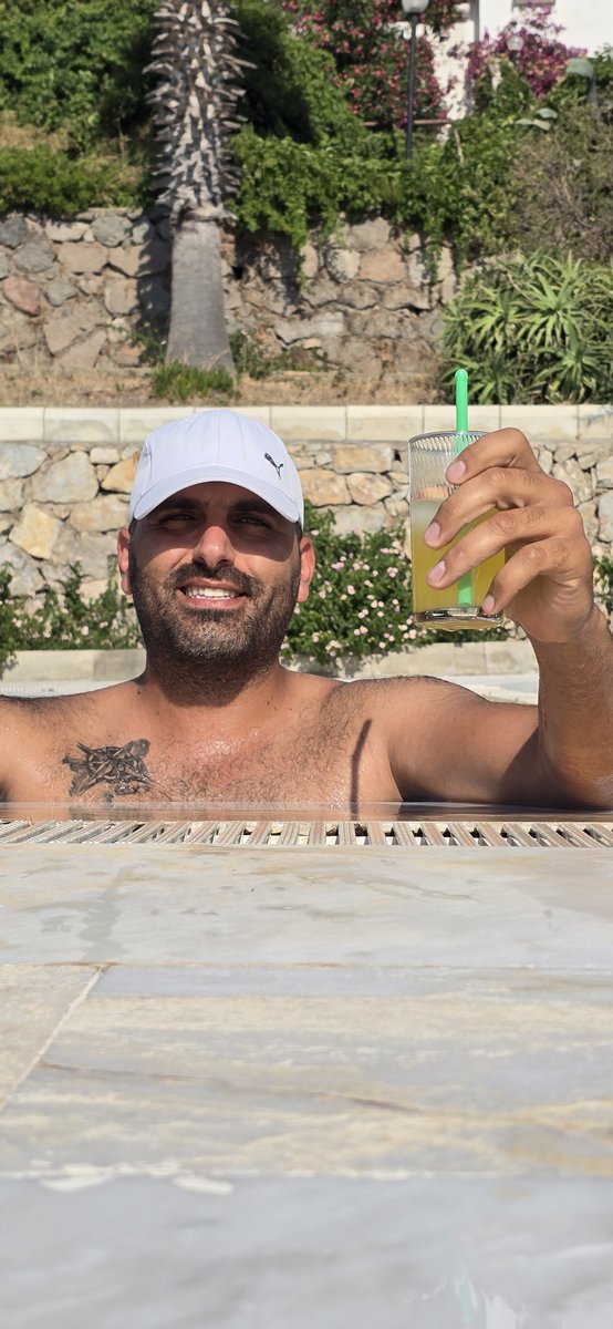 servetsatar's tweet photo. Wallah sıcaktırrrr
#bodrum https://t.co/ozIE2mkFKv