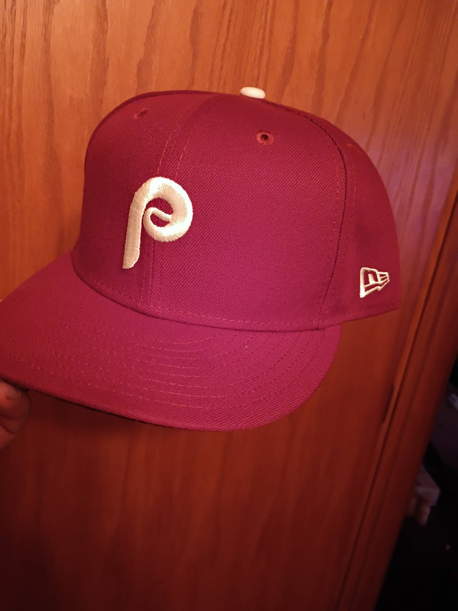 ElbowSkin112452's tweet photo. New addition to the hat collection #Lids https://t.co/XlWG7Irhmh