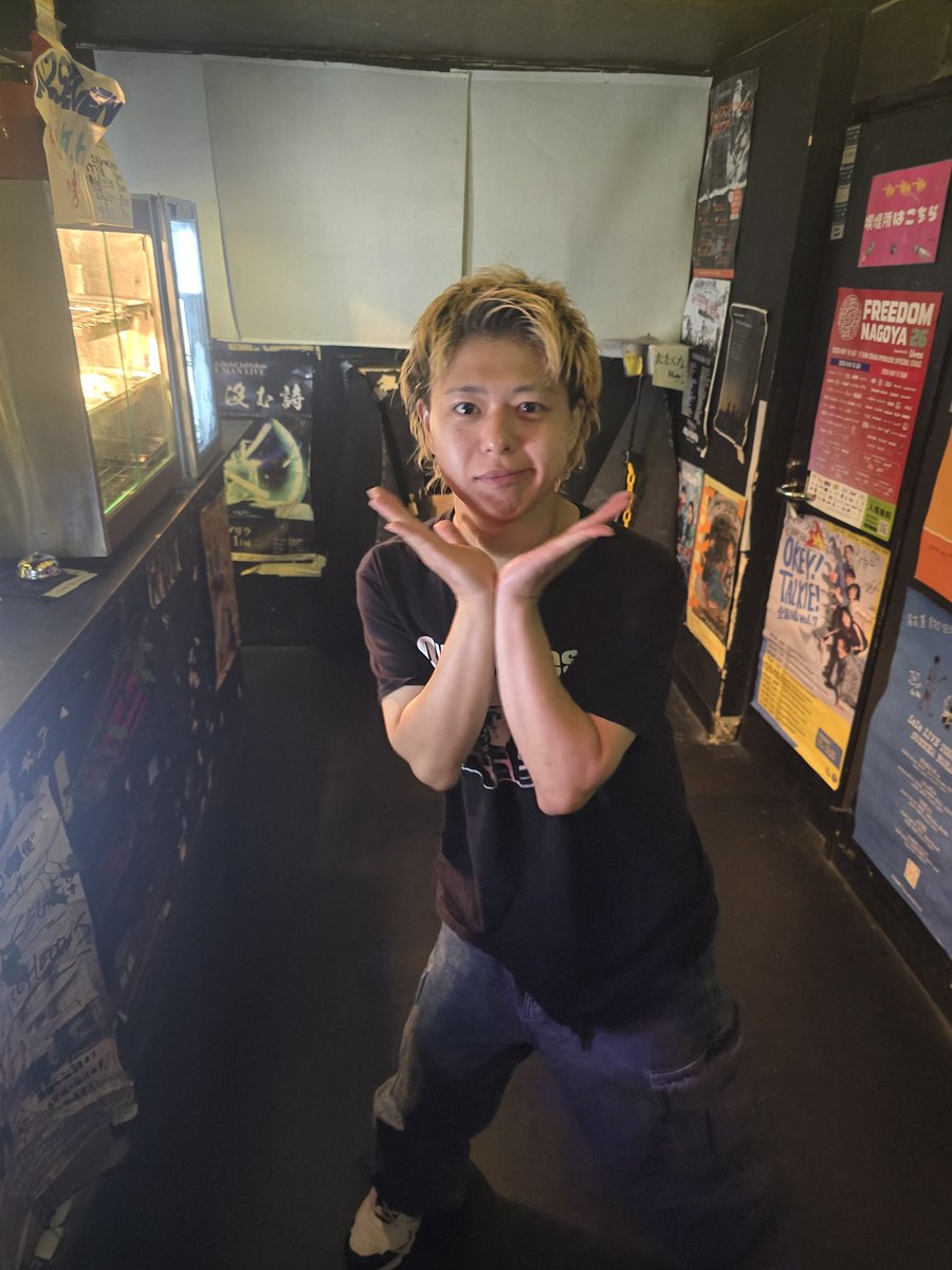 yoshi_tm83's tweet photo. デジコのライブっていつ行っても毎回楽しいのなんでだろうな🤣
同じライブは二度とないのに毎回絶対笑わせてくれるのマジで凄いことだよね笑
#Daisycall https://t.co/xsp4Bu0F3n
