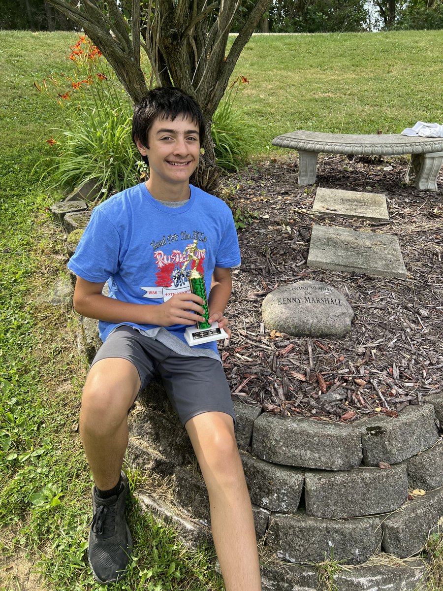 marsh_marty's tweet photo. Grandpa Kenny would be so proud of Kenny today.  Won the one mile at the rustic run this morning.  Grandpa Kenny was the director of the rustic run for years and the race is dedicated to him. Proud of you kid! https://t.co/wVzghIy2TZ