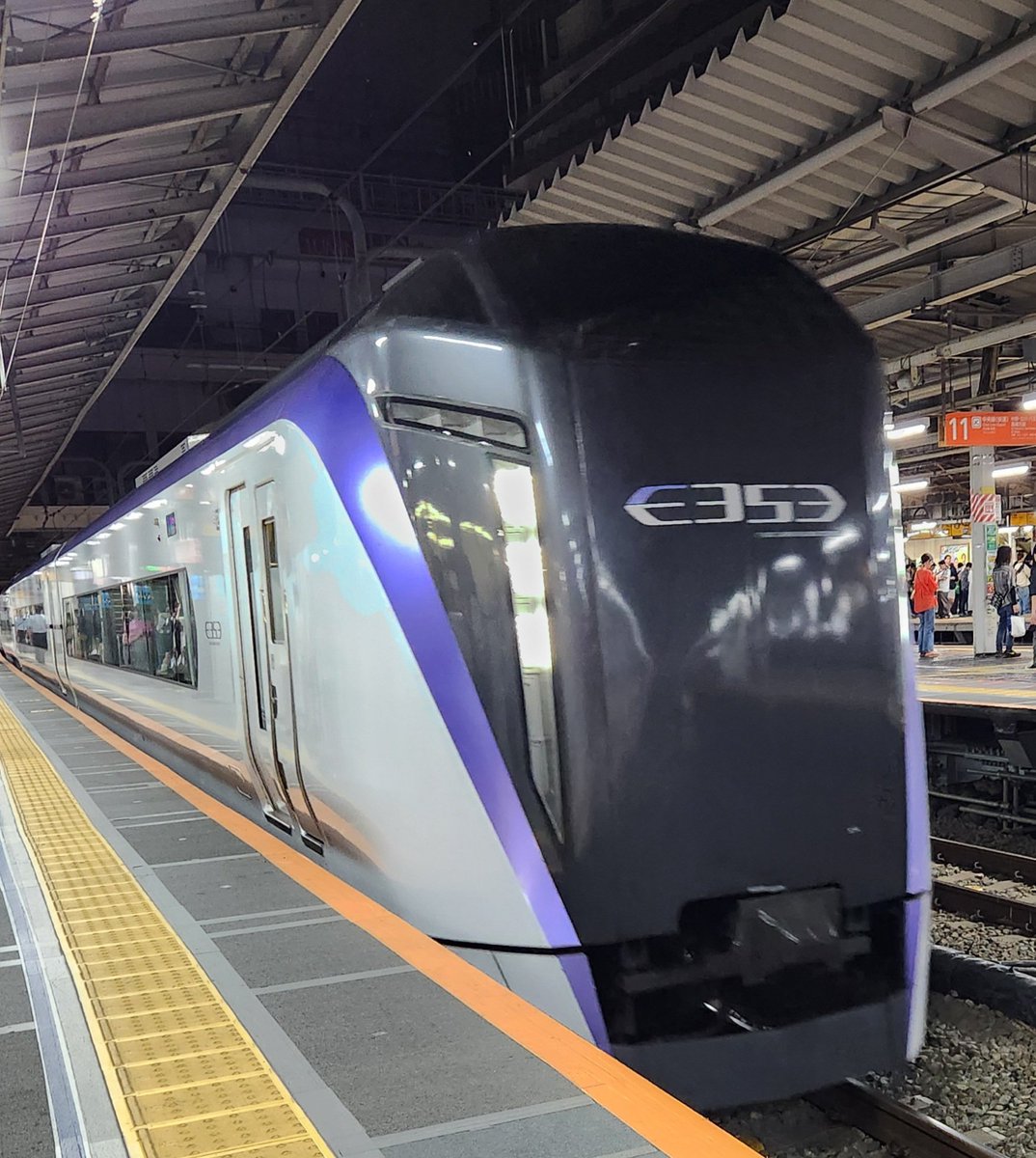 dUuSRVCCcSE91wq's tweet photo. 特急かいじ号で帰ります🚄💨※24分遅れ
#時を斬る少女たち
#舞台トキキル
#トキキル2026
#トキキル
#柊木あずみ
#ユズハ
#井手璃夏
#チル
#渋谷
#シブゲキ
#CBGK https://t.co/o9aZ7Z6aAw