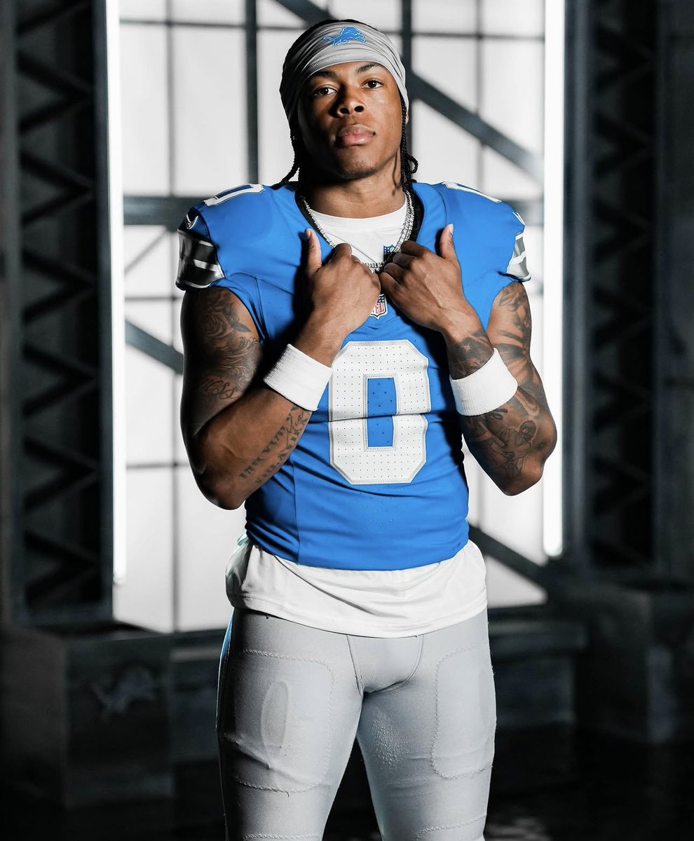 NatSparbeck's tweet photo. We need you, king. #OnePride https://t.co/mEiRx9p1SL