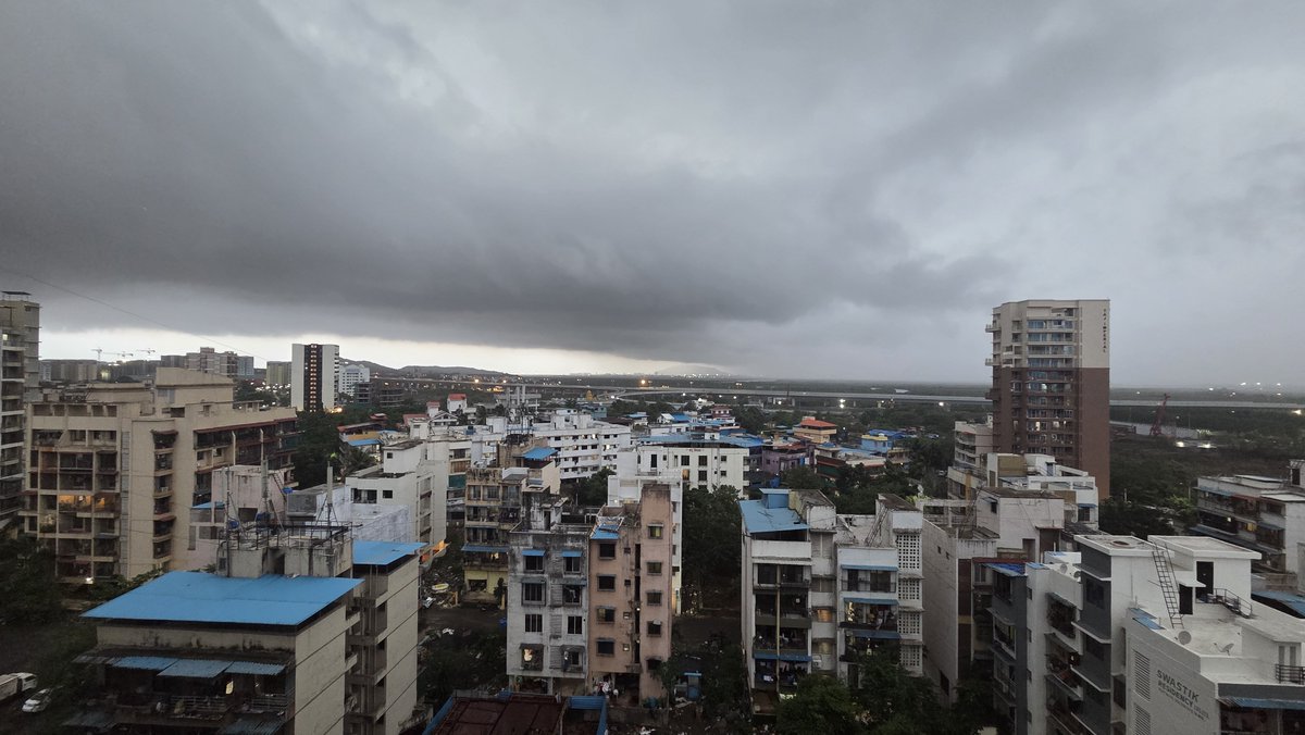 SaurabhMerh's tweet photo. @mumbaimatterz #ulwe at 6pm https://t.co/F50jBwLA0b
