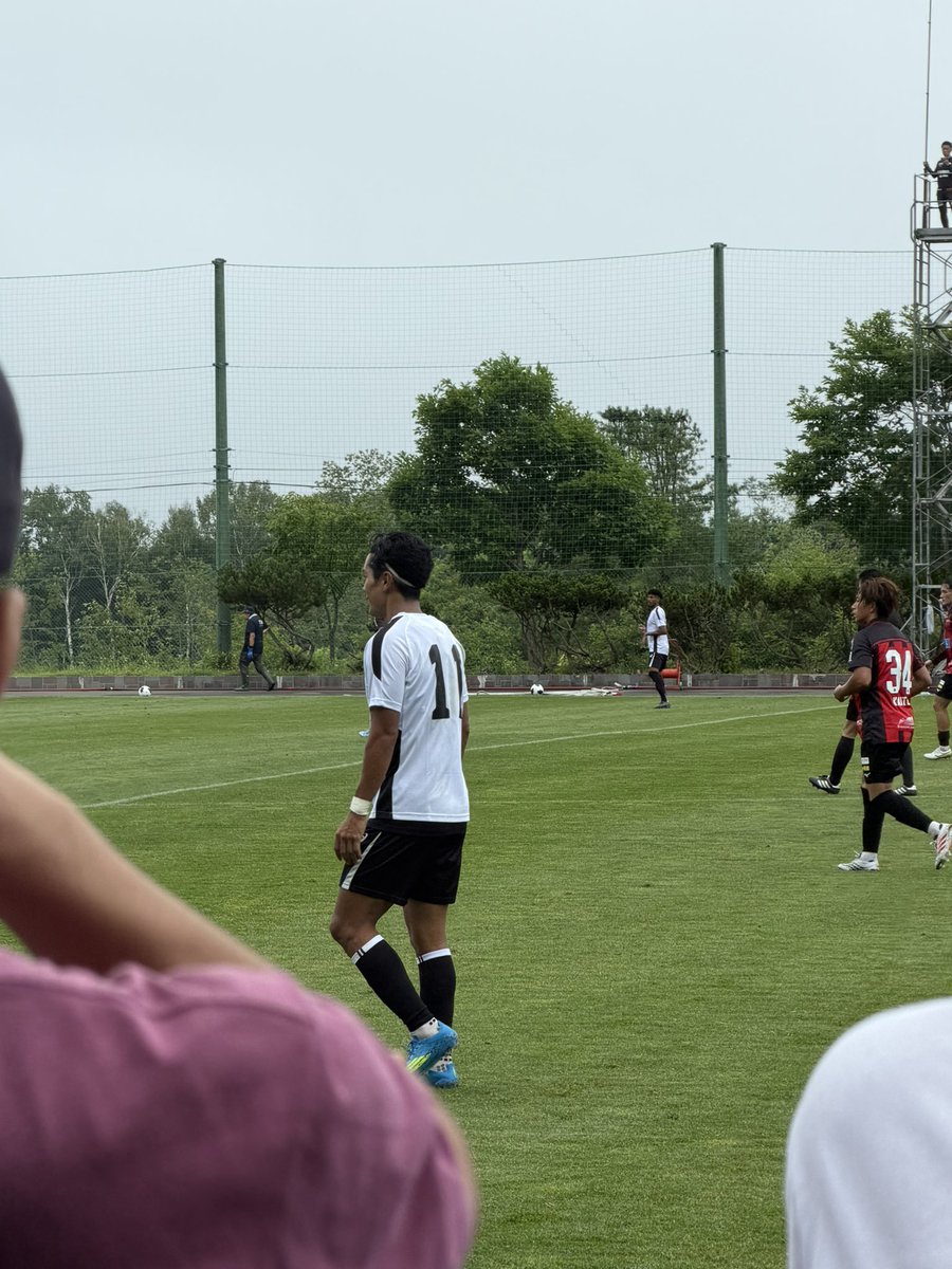 pakupakusu's tweet photo. 武藤選手のツーショがあると聞いた瞬間、行かねばと思い諸々手配、来て本当によかった😭高校生からの夢が叶いました…
武藤選手、楽天モバイルご担当者様、話してくださった神戸サポの皆様、本当に大感謝😭
#楽天モバイル最強キャンプ https://t.co/uIhCU8r4dx