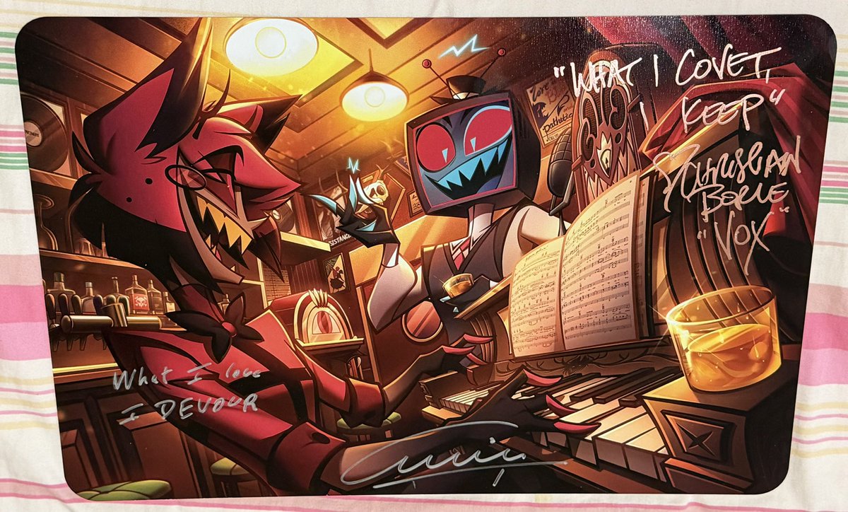 snubby2525's tweet photo. Never got around to posting the sparksduo print I got signed last month
They both loved the falsettos reference <3
The soon to be centerpiece of my radiostatic wall https://t.co/uTGh2D8kRf