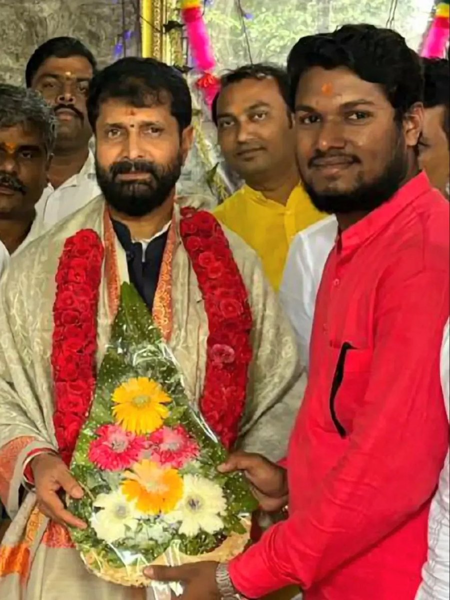 premk60142478's tweet photo. ಬಿಜೆಪಿ ಹಿರಿಯ ನಾಯಕರು, ಮಾಜಿ ಸಚಿವರು ಹಾಗೂ ವಿಧಾನ ಪರಿಷತ್‌ ಸದಸ್ಯರಾದ ಶ್ರೀ ಸಿ.ಟಿ.ರವಿ ಅವರಿಗೆ ಜನ್ಮದಿನದ ಶುಭಾಶಯಗಳು.💐🎂
@CTRavi_BJP https://t.co/TekBMZsoD7