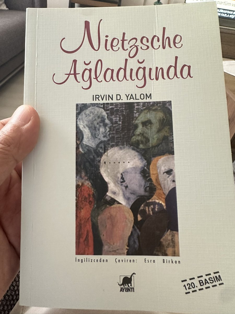 akdoganaras's tweet photo. Nietzsche Ağladığında…
Bu kitabı tesadüfen elime aldım, okudum ve daha önce neden okumadığıma şaşırdım. Irvin Yalom’un bu kitabını kendisiyle ve hayatla yüzleşmek isteyen herkes okumalı. https://t.co/fqHzz8UMZ7