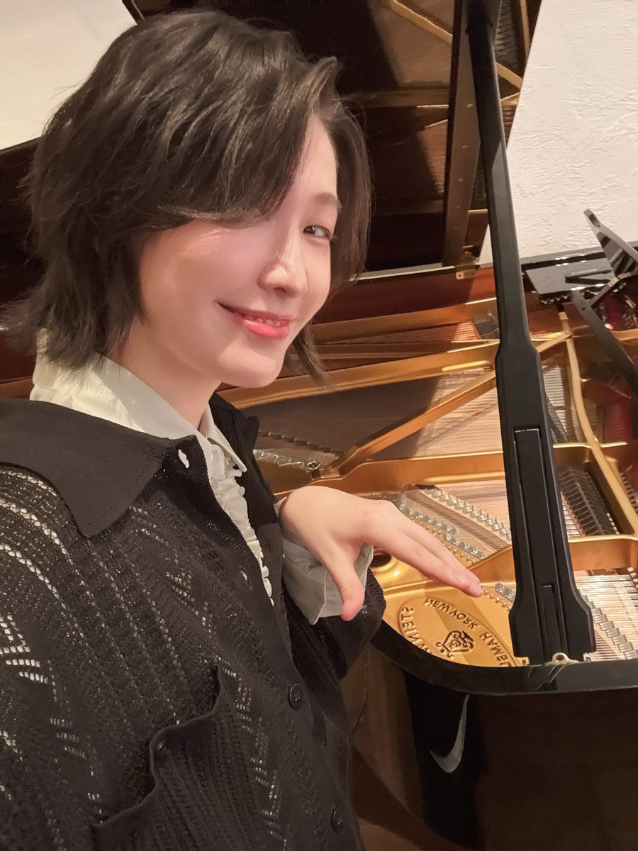 oikasano's tweet photo. なんか若いな
皆んなの幸せエキス吸ったかもしれん

遅れ馳せながら…
Aliceファンイベント（Thanks!!!✨💐）
ありがとうございました！！！

あの空間が、好きだ。皆と過ごす時間が。

大好きな歌で。
皆が少しでも幸せになってくれるなら
これ以上のコトはないです。ふふ

またね〜 #alice_gratitude https://t.co/0NkZT17HHr