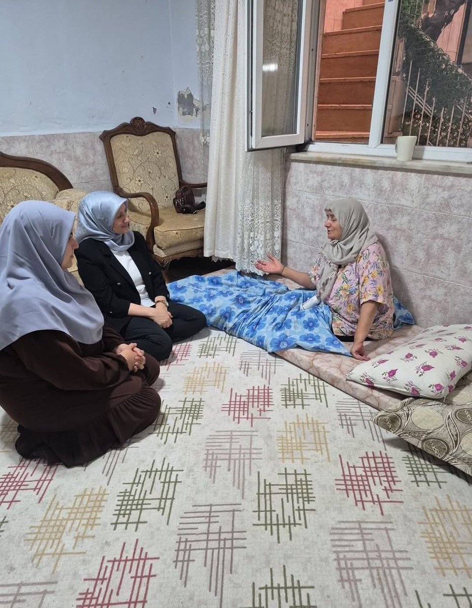ilce_sur86076's tweet photo. 🔶️ Sur | #Hane Ziyareti
İlçe kadın koları başkanımız Sn. @asiyebudak3, il ve Sur ilçe kadın kolları teşkilatımız ile birlikte hane ziyaretinde bulundular.
#herzamanmilletimizlebirlikteyiz
#milletimizleyolumuzbir🙏
#türkiyeyüzyılı🇹🇷
@RTErdogan @Akparti @AKKADINGM https://t.co/IXGprpLeaO