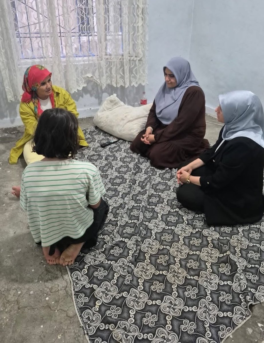 ilce_sur86076's tweet photo. 🔶️ Sur | #Hane Ziyareti
İlçe kadın koları başkanımız Sn. @asiyebudak3, il ve Sur ilçe kadın kolları teşkilatımız ile birlikte hane ziyaretinde bulundular.
#herzamanmilletimizlebirlikteyiz
#milletimizleyolumuzbir🙏
#türkiyeyüzyılı🇹🇷
@RTErdogan @Akparti @AKKADINGM https://t.co/IXGprpLeaO