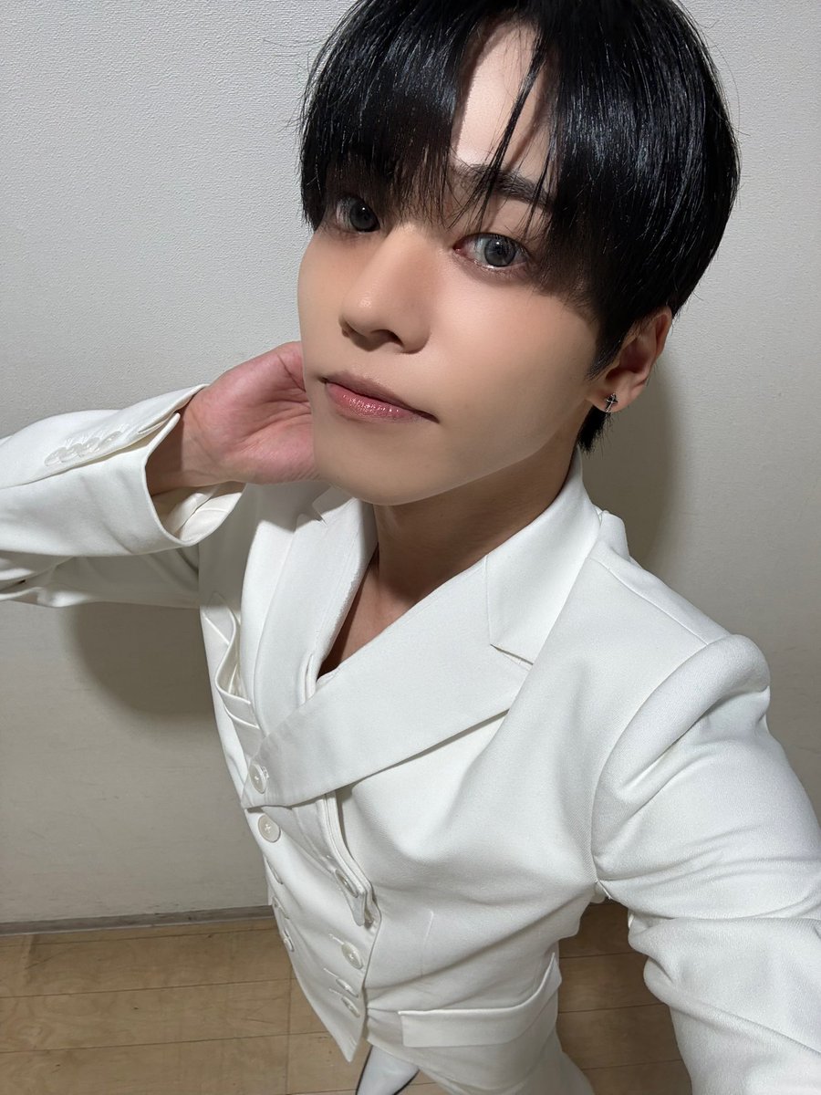ONF_members's tweet photo. [#유토 #YUTO]
 Face착🤍 https://t.co/sBoSkf2Y34